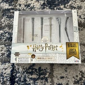 Harry Potter Wand Collector Set - Silver & Brown Accents